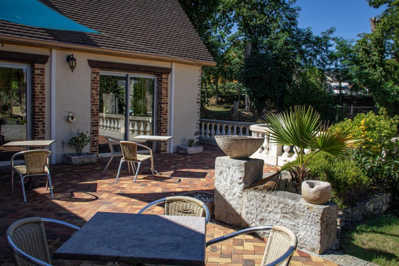 Logis Oasis Hotel 3*