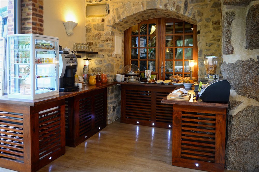 Logis Oasis Hotel Villaines-la-Juhel